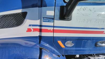 Peterbilt 579 Left Cowl