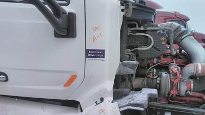 Peterbilt 579 Right Cowl