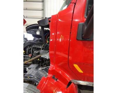 Peterbilt 579 Left Cowl