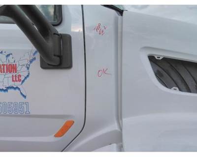 Peterbilt 579 Right Cowl