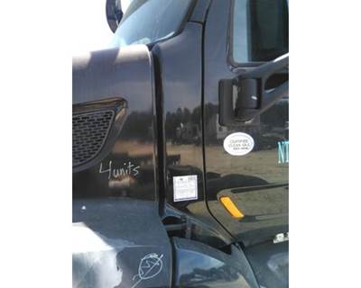 Peterbilt 579 Left Cowl