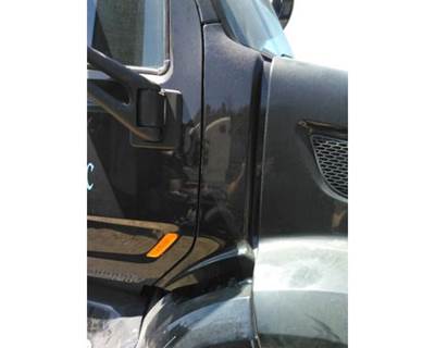 Peterbilt 579 Right Cowl