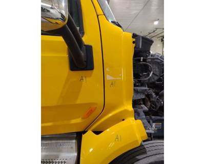 Peterbilt 579 Right Cowl