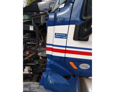 Peterbilt 579 Left Cowl