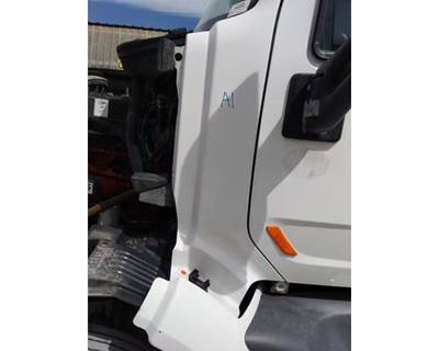 Peterbilt 579 Left Cowl
