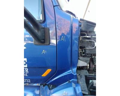 Peterbilt 579 Right Cowl