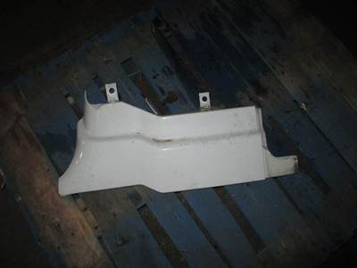 Sterling Acterra 5500 Right Cowl