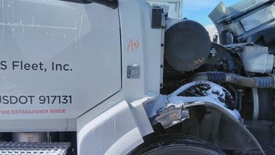 Volvo VNL Right Cowl