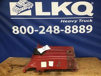 Volvo VNL Right Cowl