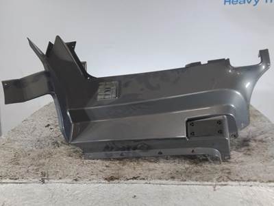 Volvo VNL Right Cowl