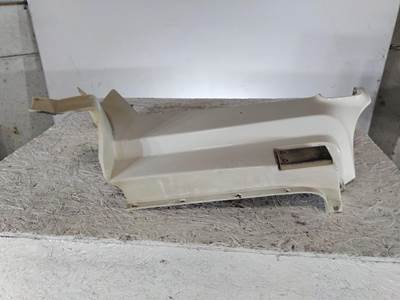 Volvo VNL Right Cowl