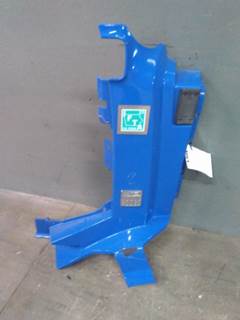 Volvo VNL Right Cowl