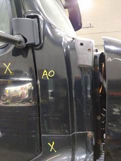 Volvo VNL Right Cowl