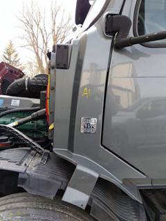 Volvo VNL Left Cowl
