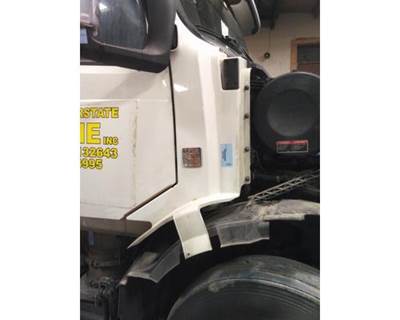 Volvo VNL Right Cowl