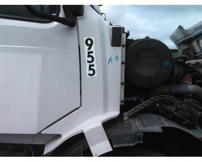 Volvo VNL Right Cowl