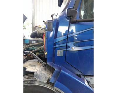 Volvo VNL Left Cowl