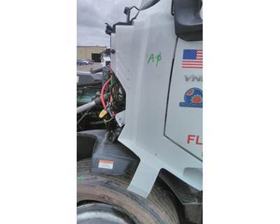 Volvo VNL Left Cowl