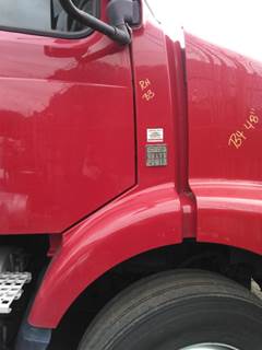 Volvo VNM Right Cowl