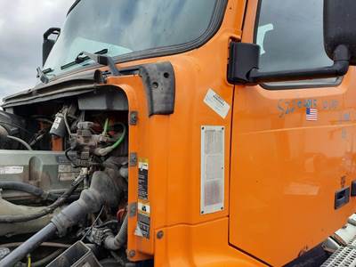 Volvo VNM Cowl