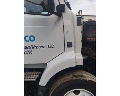 Volvo VNM Right Cowl