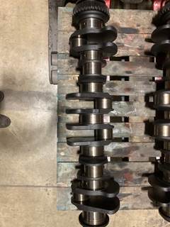 Detroit Series 60 14.0L DDEC IV Crankshaft for a Detroit 60 SERIES-12.7 DDC4 EGR