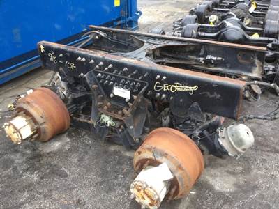 Mack CRD92R502 Cutoff for a Hendrickson HAULMAAX 460