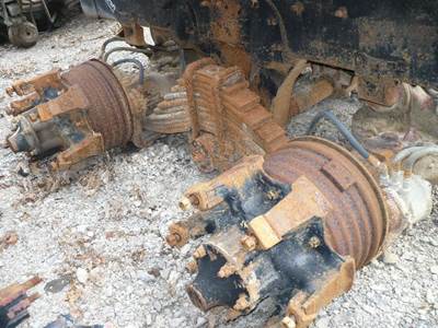 Mack CRD92R700 Cutoff for a Mack Manufacturer SS44 CAMELBACK