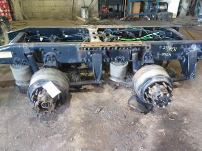 Meritor-Rockwell MD2014XR308 Cutoff for a Freightliner FAS AIRLINER EARLY TANDEM