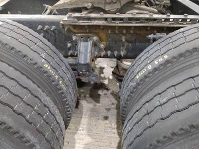 Meritor-Rockwell MD2014XR325 Cutoff for a Volvo Manufacturer CORPORATE AIR TANDEM