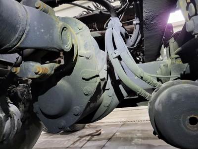 Meritor-Rockwell MD2014XR342 Cutoff for a Volvo Manufacturer CORPORATE AIR TANDEM