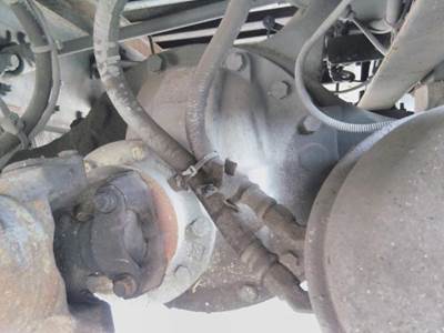 Meritor-Rockwell RS21145R529 Cutoff for a Freightliner Manufacture FH32 - 4 " LATE SPRING