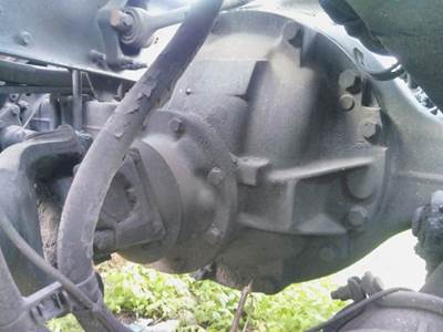 Meritor-Rockwell RS23160R280 Cutoff for a Mack Manufacturer REAR SINGLE AXLE