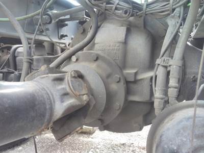 Meritor-Rockwell RS23160R563 Cutoff for a Freightliner Manufacture M2 106