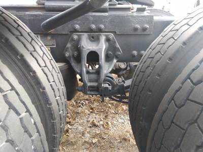 Paccar MV2014P3R279 Cutoff for a Paccar LOW AIR RIDE