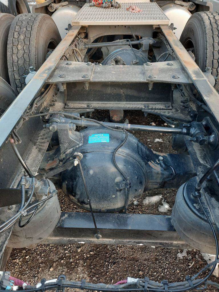 2019 EatonSpicer DSP40R325 Cutoff for a Peterbilt FLEX AIR For Sale