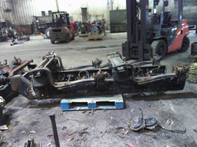 Peterbilt LOW AIR LEAF TANDEM Cutoff