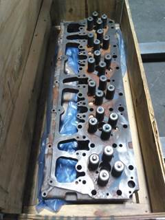 Caterpillar 3306 DI Cylinder Head for a CAT 3306-DI