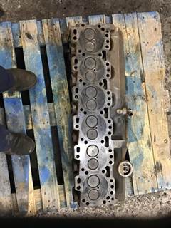 Cummins 6CT 8.3 Cylinder Head for a Cummins 6CT-8.3