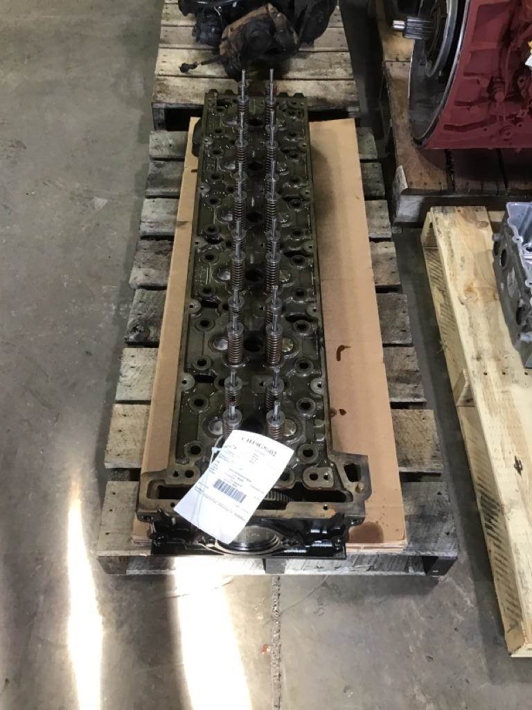 2019 Detroit DD15 Cylinder Head for a Freightliner CASCADIA 126 For