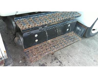 Cummins ISB Right DPF Assembly for a Cummins ISB-CR-6.7
