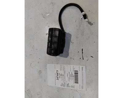 2010 Freightliner Cascadia 125 Right Secondary Rocker Switch Panel, Part # A06-60973-000