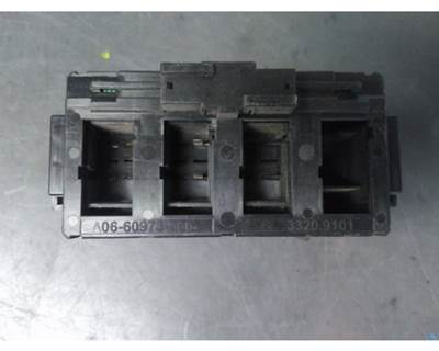 Used 2016 Freightliner Cascadia 125 Rocker Switch/Dash Panel