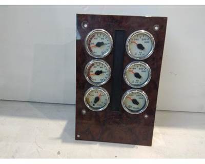 Used 2006 International 9200I Dash Panel, 6 Gauges 1 Display, Part # 3592541C91