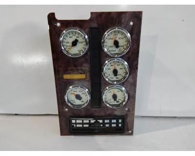 Used 2006 International 9200I Dash Panel with 5 Gauges, Part # 3592552C91
