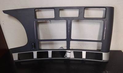 Kenworth T680 Dash Panel