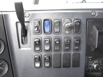 Mack Pinnacle CXU613 Dash Panel for a Mack CXU613
