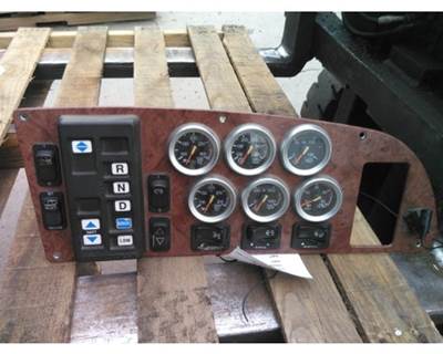 2007 Peterbilt 387 Dash Panel, 6 Gauges (Front/Rear Diff Temp, Pyro, Air Filter, Load Pres)