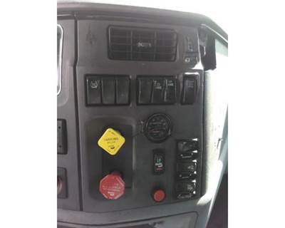 2015 Peterbilt 587 Dash Panel with Park Air Brake Switches