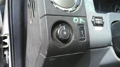 Ford F-650 Left Headlamp Switch for a Ford F650SD (SUPER DUTY)